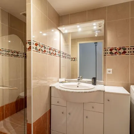 T3 Au Centre D'arcachon, Avec Parking, Proche Parc Mauresque Et Plage, Terrasse, 2 - Fr-1-319-61 Appartamento Arcachon