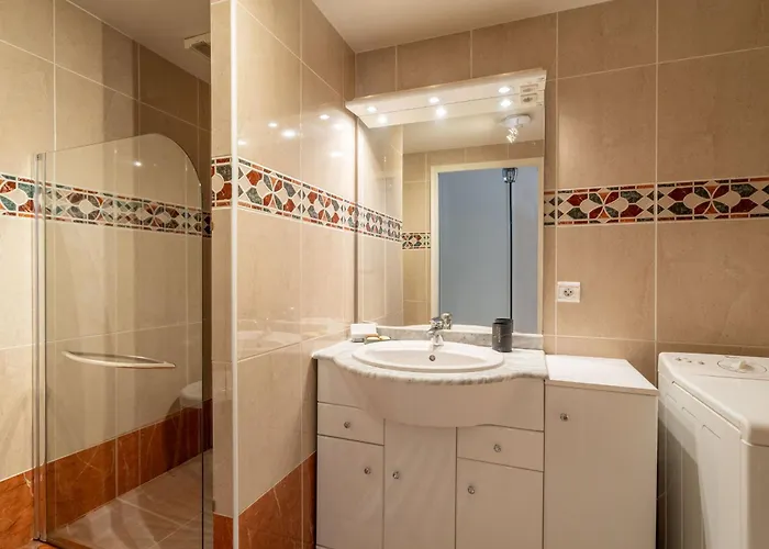 T3 Au Centre D'arcachon, Avec Parking, Proche Parc Mauresque Et Plage, Terrasse, 2 - Fr-1-319-61 Appartamento Arcachon